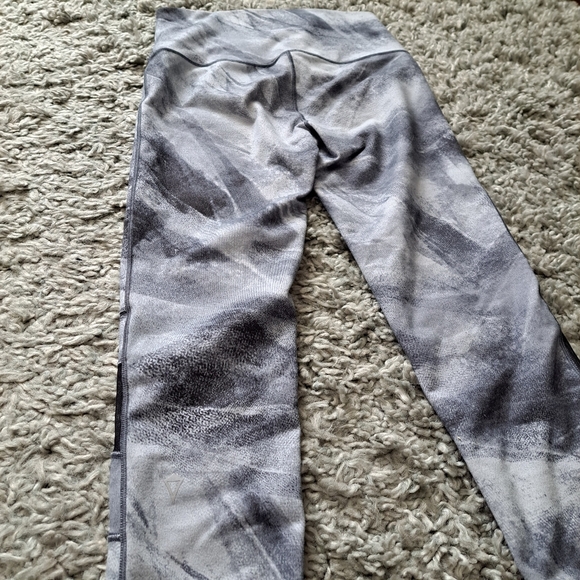 Ivivva | Black & grey yoga pants with mesh cut outs *1 small hole* - Picture 8 of 10